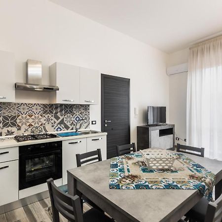Blu-House Villa อาโวลา ภายนอก รูปภาพ