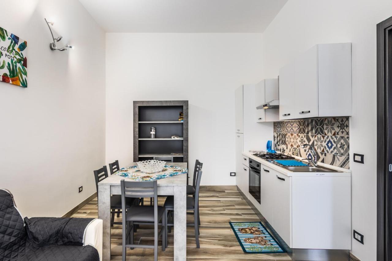 Blu-House Villa อาโวลา ภายนอก รูปภาพ